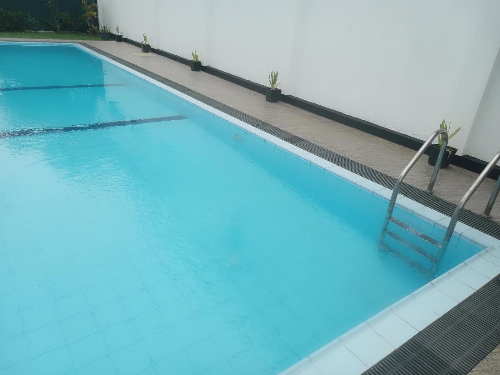 Blue Spring Hotel ワドゥワ エクステリア 写真