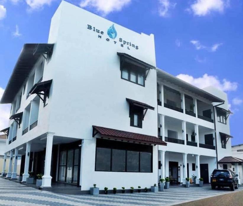 Blue Spring Hotel ワドゥワ エクステリア 写真